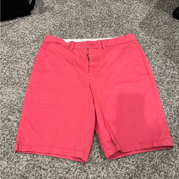 Mens Old Navy Ultimate slim shorts 33 - Picture 1 of 3